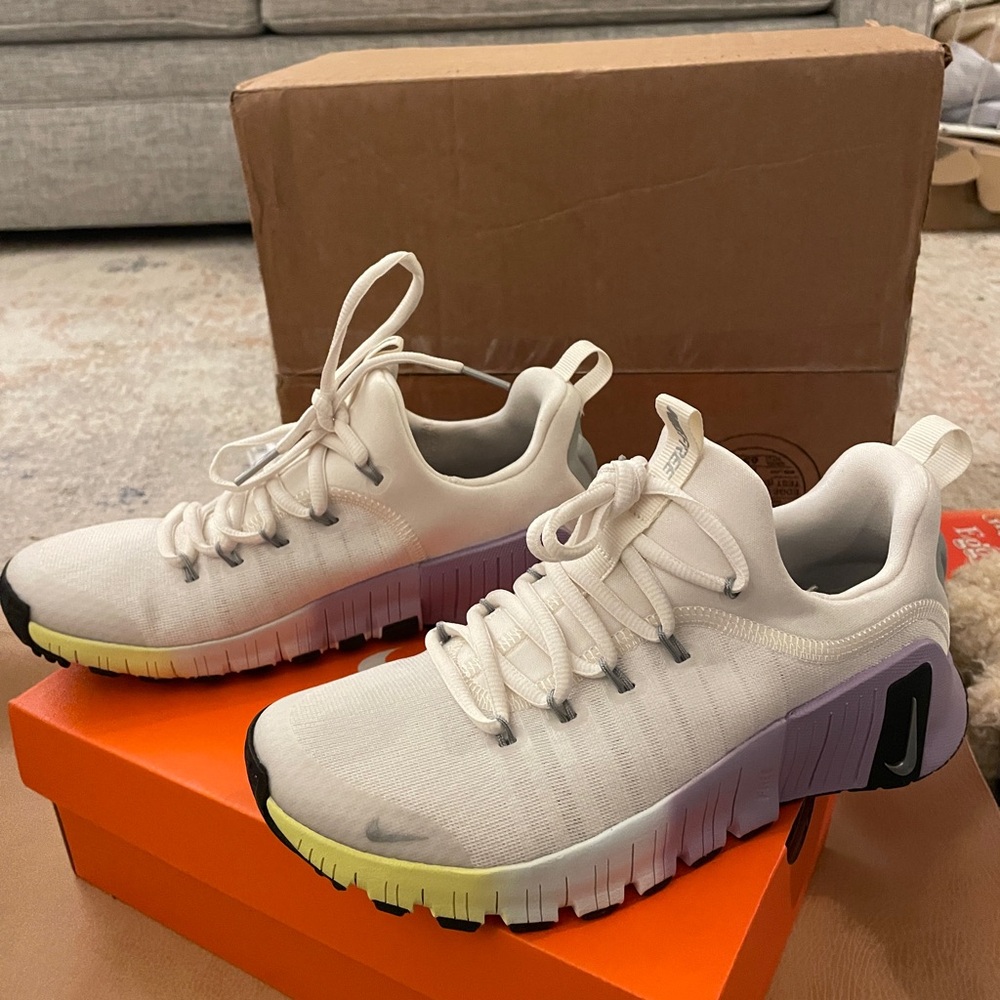 Nike Women's Free Metcon 6 Training Shoes